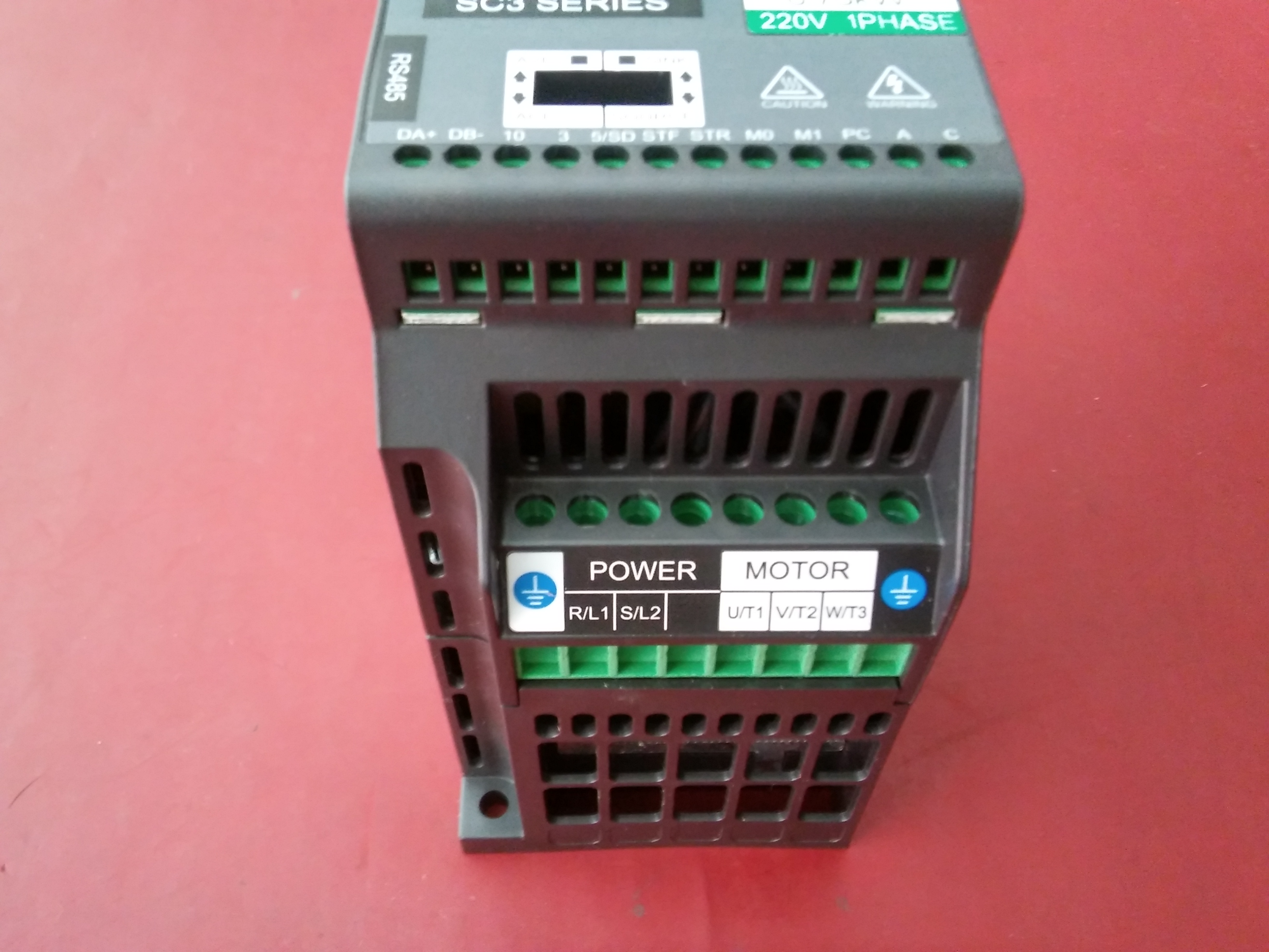 SHİHLİN SC3-021-0.75K 0,75KW SÜRÜCÜ